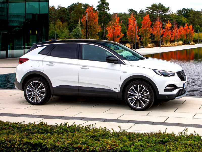 Plug-in hybridní Opel Grandland X i s pohonem předních kol